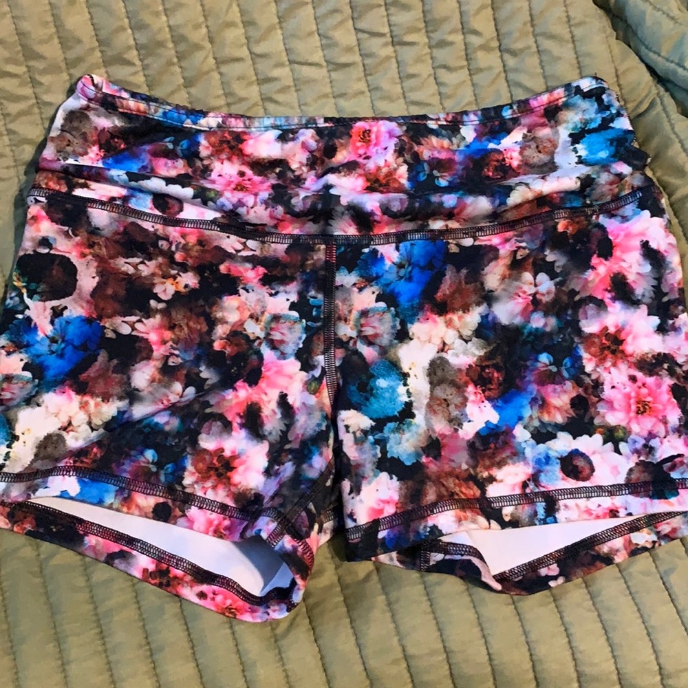 Fleo Dark Floral High Rise